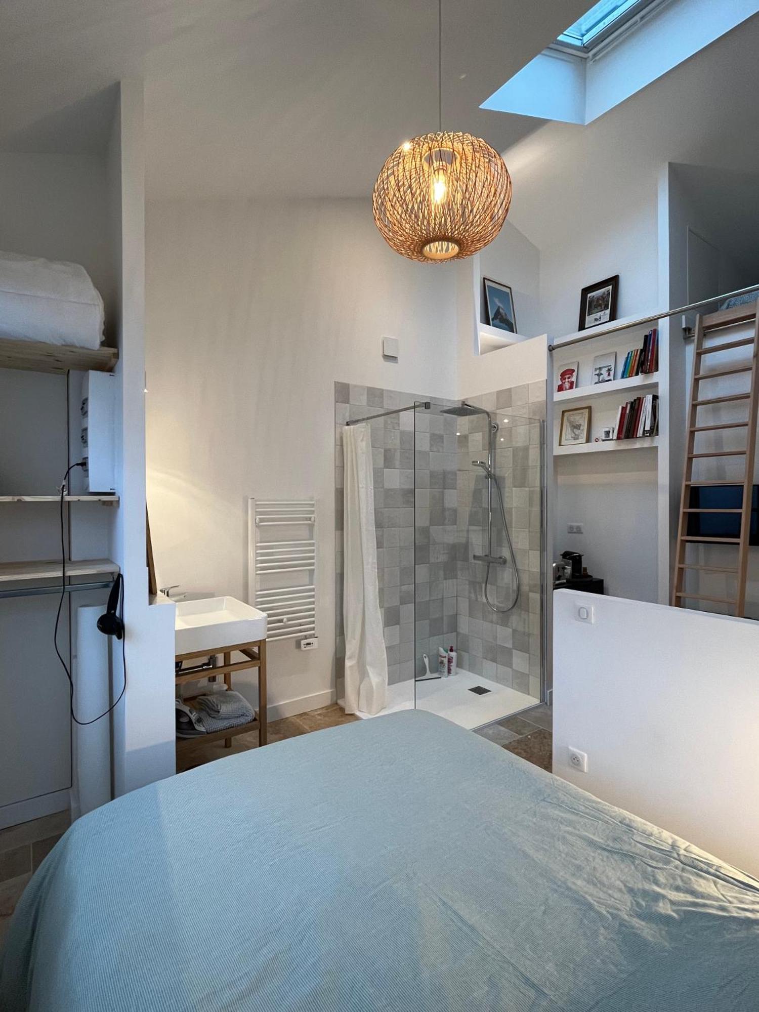 Loft Avec Terrasse Et Jardin Apartman Angoulême Kültér fotó