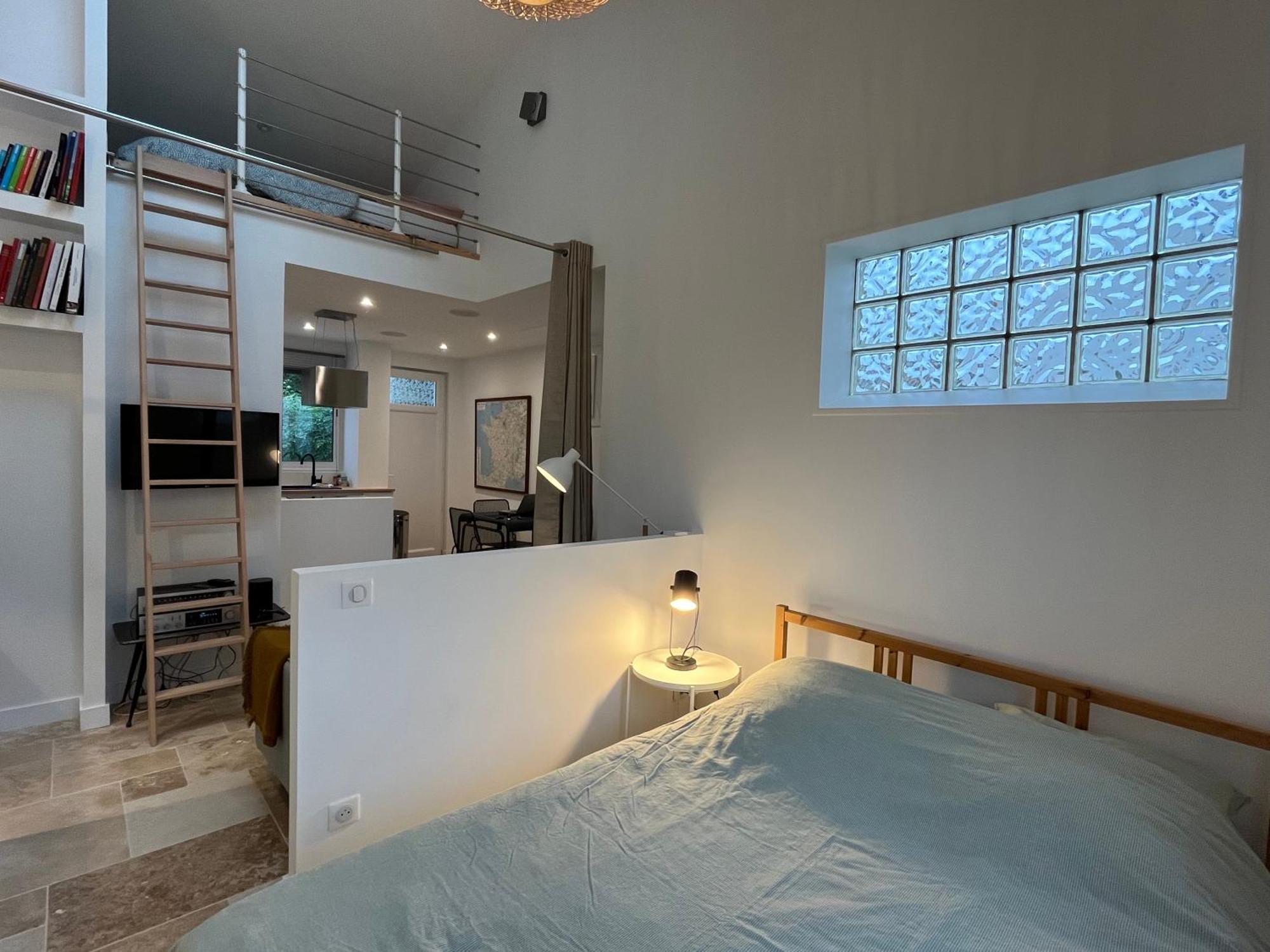 Loft Avec Terrasse Et Jardin Apartman Angoulême Kültér fotó